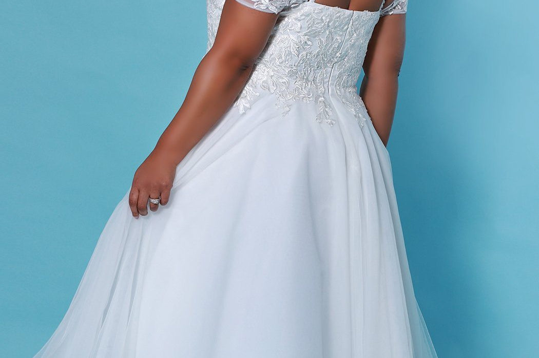 SC5263 Daisy Wedding Dress by Sydney's Closet, A line short wedding dress with tulle skirt and appliques on the bodice, straps and zipper back, available in ivory