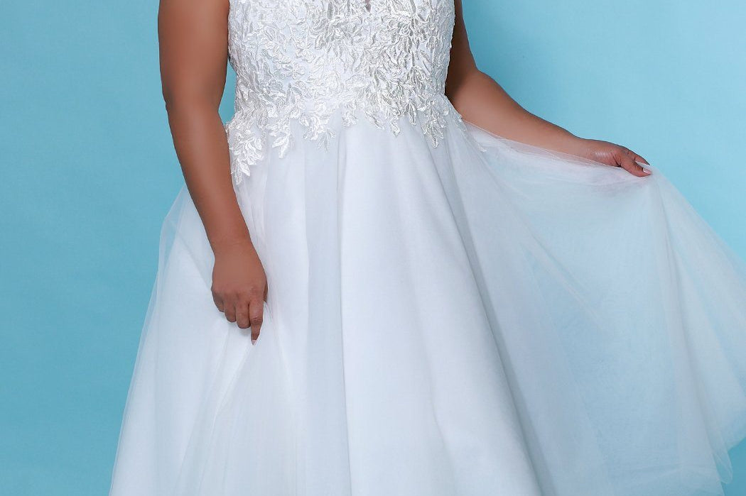 SC5263 Daisy Wedding Dress by Sydney's Closet, A line short wedding dress with tulle skirt and appliques on the bodice, straps and zipper back, available in ivory