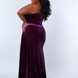 Sydney’s Closet SC7342 Deep purple. Slim/Fitted silhouette, strapless with optional spaghetti straps. Modified Basque waist, exposed corset boning on bodice and a ruched waist. Stretch velvet, with high slit and sweep train.