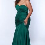 Sydney's Closet SC7374 Green. Stretch jersey, Stretch knit lining, Fitted silhouette, Strapless, Sweetheart bodice, Optional spaghetti straps, Ruched front and back bodice, Invisible center back zipper, Sweep train, Horsehair hem