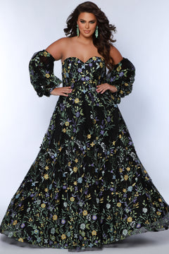 Sydney's Closet SC7381 Black. Embroidered 3D lace on net, A-line silhouette, Sweetheart neckline, Strapless, Bustier exposed boning bodice on front and back, Detachable puff sleeves snap on and off, A-line skirt Fully lined in satin.