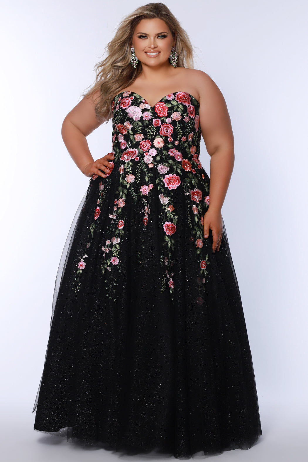 plus size black prom dress Sydney's Closet Women's Sweetheart Neckline Floral Lace Ballgoown Gown long sleeves Size:Medium AUS 12-14 Luna Linen Empire Maxi elegance