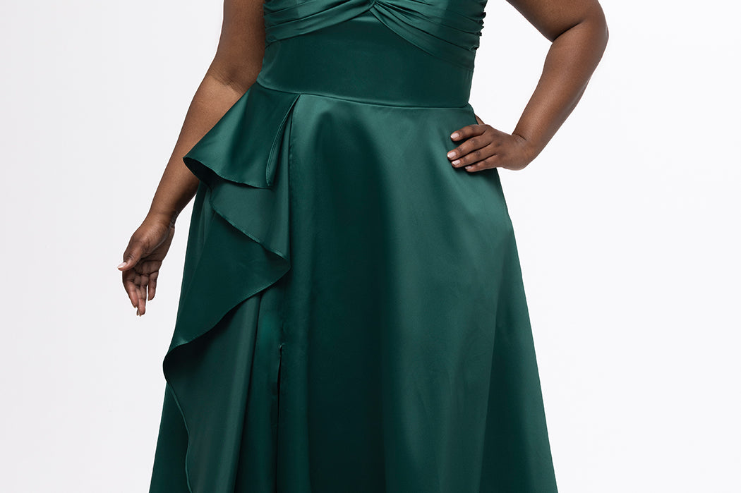 Plus Size Prom & Formal dress by Sydney's Closet - Style SC7431 shown in Forest Green. 

A-line silhouette, sweetheart neckline with pleated bust and knot details, detachable off the shoulder straps, natural waistline, A-line skirt with pocket and sexy slit with founce ruffle detail. 