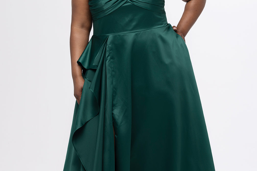 Plus Size Prom & Formal dress by Sydney's Closet - Style SC7431 shown in Forest Green. 

A-line silhouette, sweetheart neckline with pleated bust and knot details, detachable off the shoulder straps, natural waistline, A-line skirt with pocket and sexy slit with founce ruffle detail. 