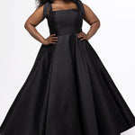 Sydney's Closet style SC7444 in black

A-line silhouette, square neckline with wide straps and detachable bows at high point of shoulder. Natural waistline, full A-line skirt with pockets and crinoline. 