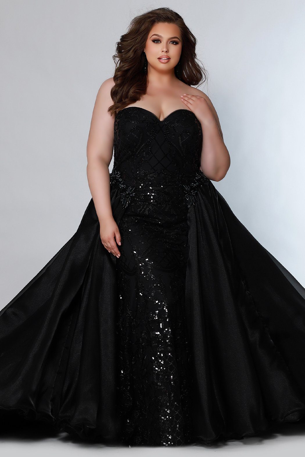 lintagirlyabey | Gowns dresses, Simple gowns, Gown party wear
