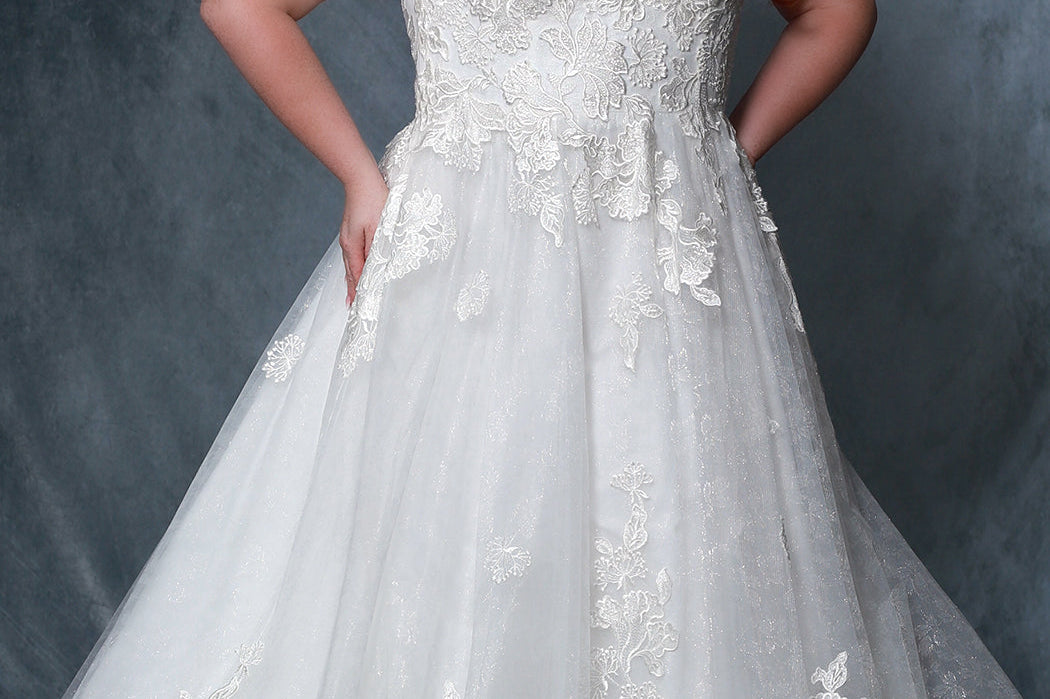 Michelle Bridal MB2205 Plus Size A-Line wedding dress with a sweetheart neckline, lace bodice, and tulle skirt with lace details on bottom of skirt. 