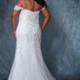 Michelle Bridal by Sydney's Closet MB2216 sweetheart neckline fitted silihouette with 3 inches of beading at neckline and scalloped edging with beads dress also features optional detatchable straps chantilly lace and 12 bones in the bodice available in champagne ivory and pink champagne