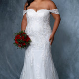 Michelle Bridal by Sydney's Closet MB2216 sweetheart neckline fitted silihouette with 3 inches of beading at neckline and scalloped edging with beads dress also features optional detatchable straps chantilly lace and 12 bones in the bodice available in champagne ivory and pink champagne